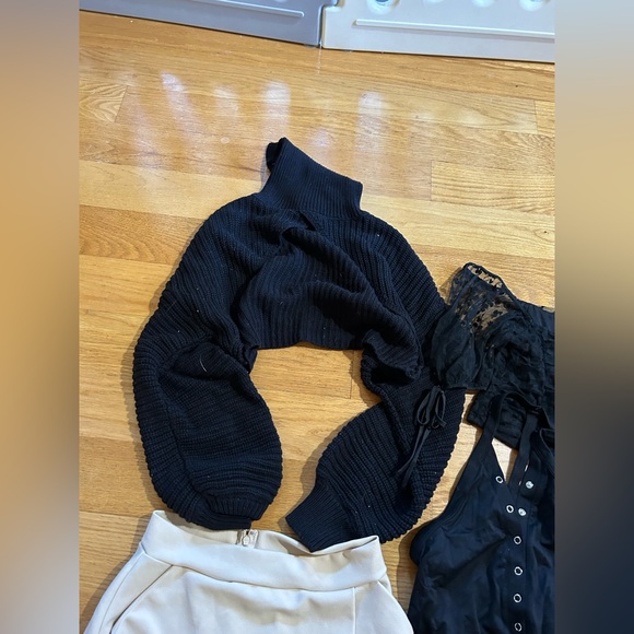 Forever 21 Clothing Bundle Women’s Size Small, Medium - Picture 2 of 4